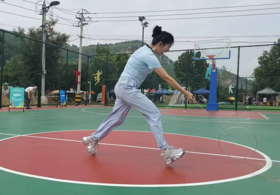 健的踢毽子, bt, 管理委员会 健的踢毽子, bt, 管理委员会