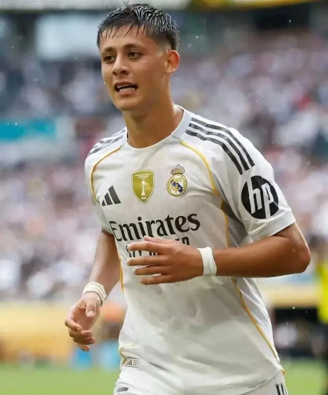 树立姆巴佩 树立姆巴佩